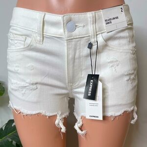 Express Low rise Shortie- White